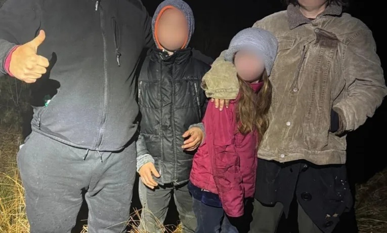 жінка з дітьми