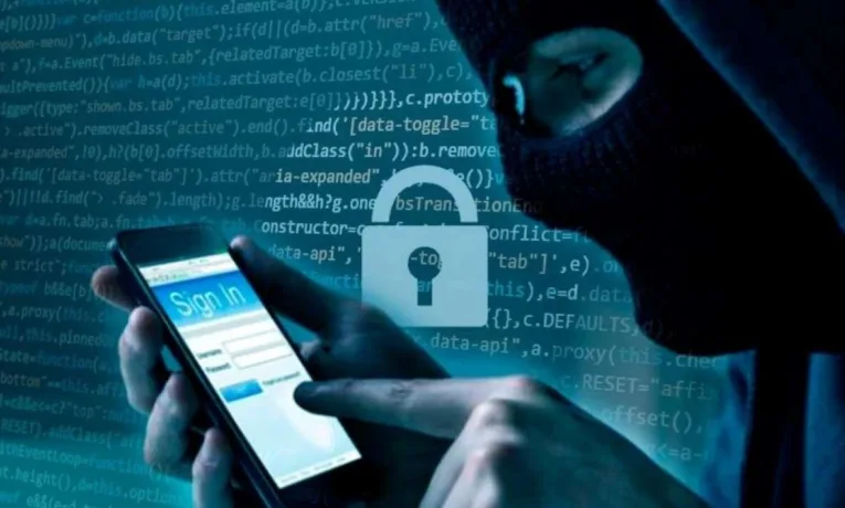 Як захистити телефон від кібератак під час війни