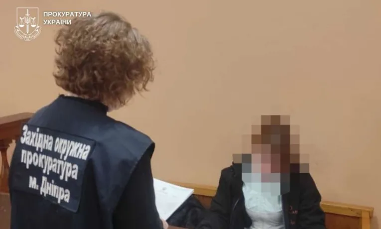 Схему виїзду за кордон через фіктивне батьківство викрили в Дніпрі