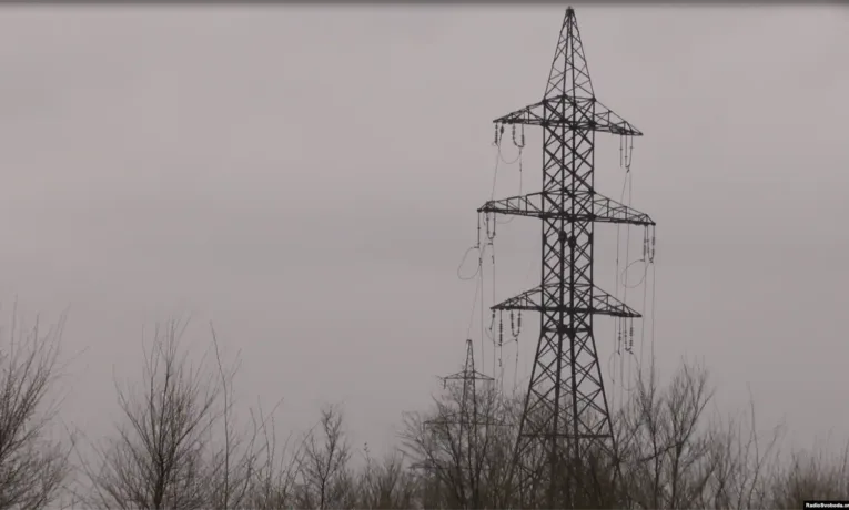 На Дніпропетровщині підліток загинув від удару струмом на лінії електропередач