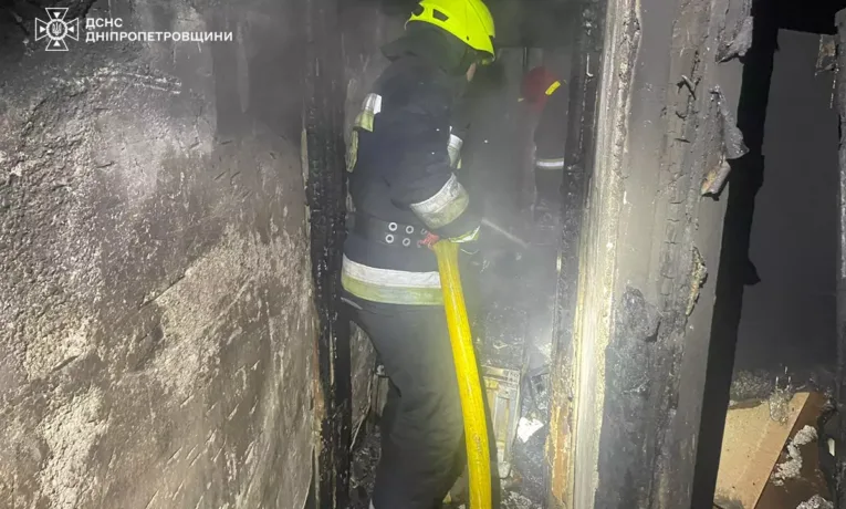 У Дніпрі на проспекті Поля під час пожежі врятували жінку