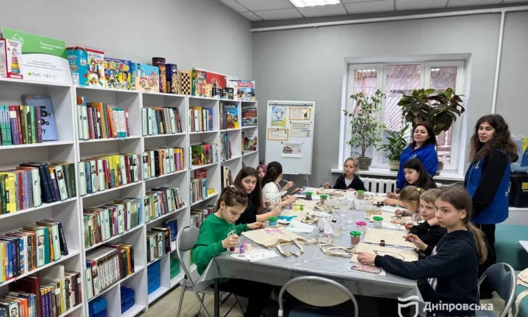 У Дніпрі бібліотеки перетворюються на сучасні простори підтримки та розвитку