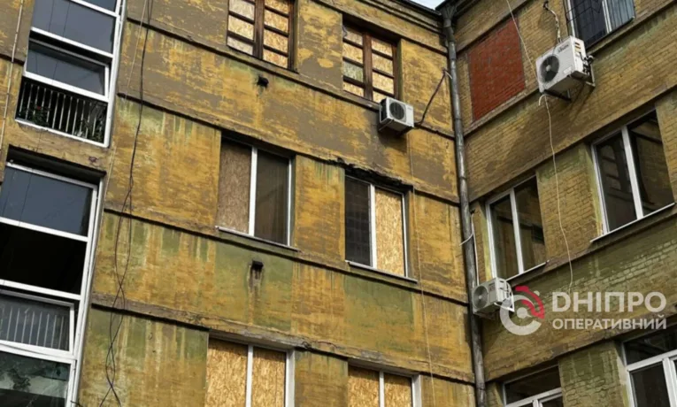 Дніпро оговтується після удару БпЛА по середмістю: наслідки атаки