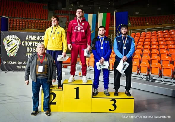 Дніпрянин Володимир Яковлєв здобув «срібло» на турнірі з боротьби в Болгарії