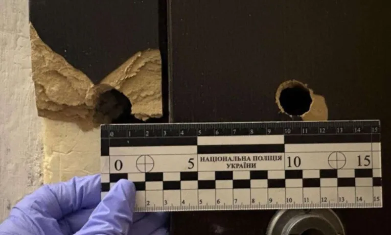 На Дніпропетровщині стався конфлікт сусідів зі стріляниною в під'їзді