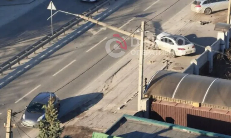 У Дніпрі сталася серйозна автокатастрофа на просп. Науки