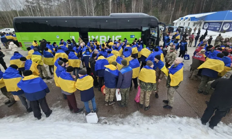 З російського полону повернулися 20 бійців із Дніпропетровської області