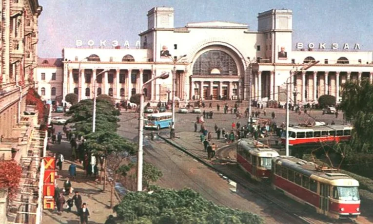 Чому Дніпро став російськомовним: історики назвали причину