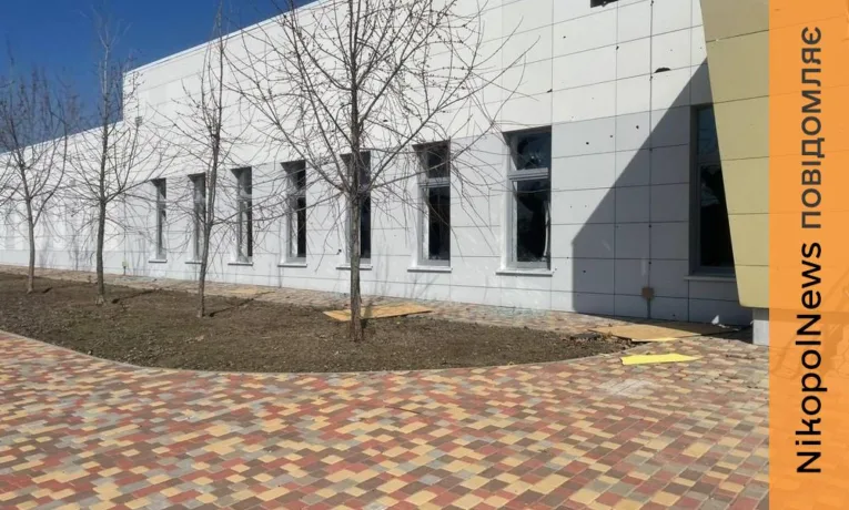 У Нікополі двоє поранених і руйнування, також є поранені у Дніпрі і Синельниківському районі внаслідок ворожих атак