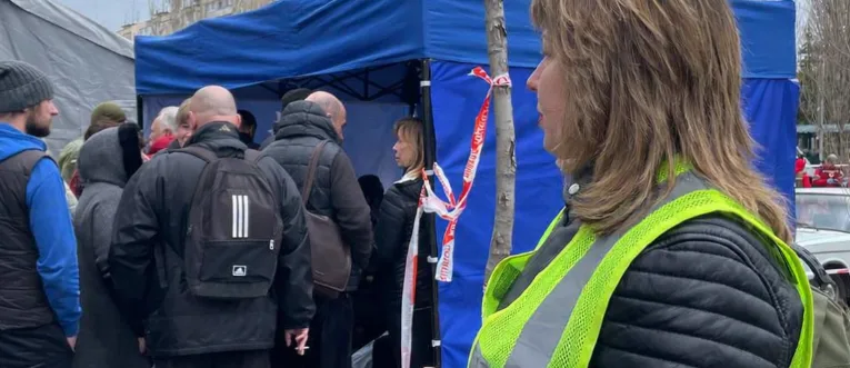 Присутність і "чарівна" цукерка: методи першої психологічної допомоги у Дніпрі