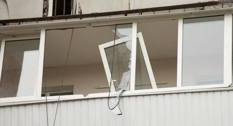 Наслідки атаки по Дніпру: руйнування, евакуація мешканців та ліквідація наслідків