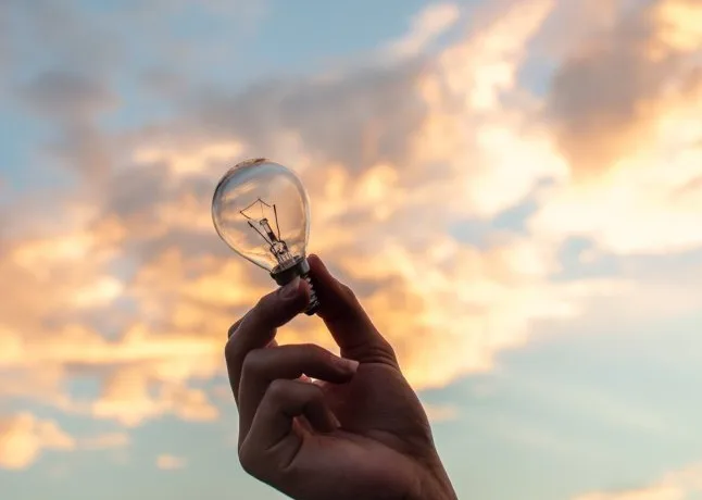 Відключення світла у Дніпрі: графіки та адреси