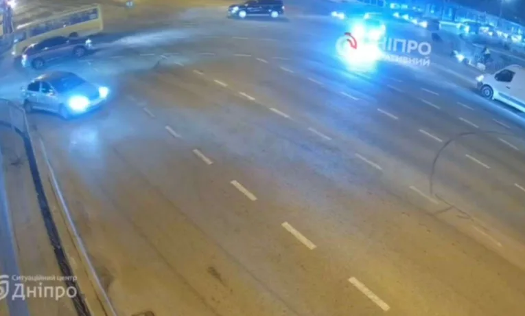 Мото-ДТП у Дніпрі: подробиці аварії на Слобожанському проспекті