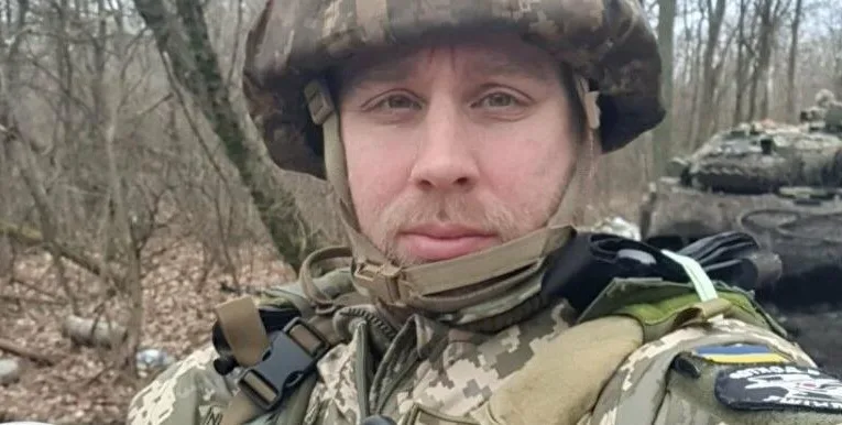 Шокуючі подробиці фронту: лікар із Києва Євген Дубровський пише правду без цензури