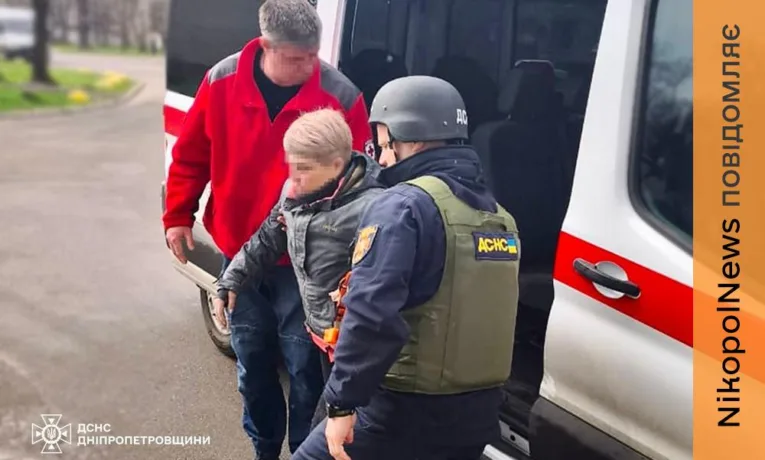 Вбитий і 12 поранених серед них дитина: наслідки обстрілів Нікополя 3 квітня