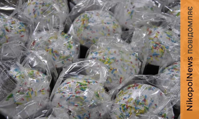 Благочинний ПЦУ Нікополя та району освятив паски для захисників України