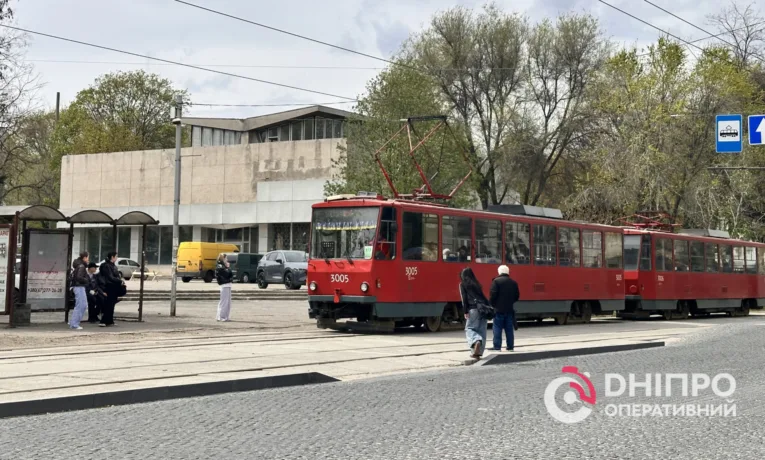 У Дніпрі змінилися маршрути трамваїв та тролейбусів до травня