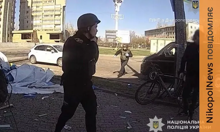 Порятунок людей під обстрілами транспорту на Нікопольщині