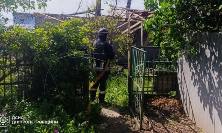 На Дніпропетровщині росіяни атакували FPV-дронами рятувальників