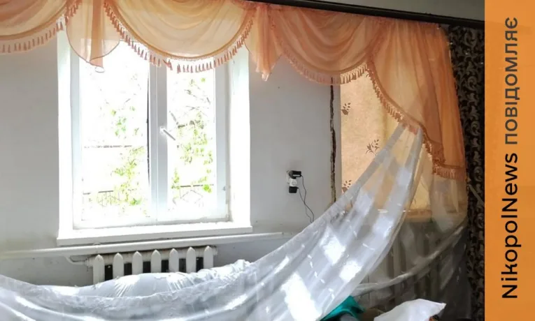 Пошкоджені приватний будинок та лінія електропередачі: ворог атакував Нікополь і район 10 травня