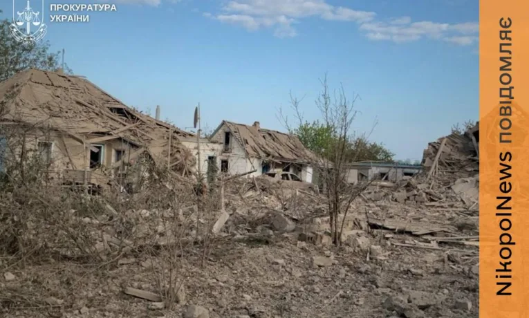 На Нікопольщині постраждали двоє неповнолітніх хлопців, атаки на Кривий Ріг і Синельниківщину призвели до смертей