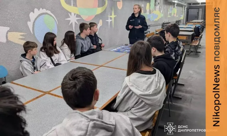 Школярів Покрова навчали правилам безпеки під час війни