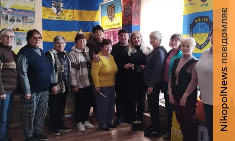 Волонтерка з Нікопольщини отримала медаль від бригади «Айдар»