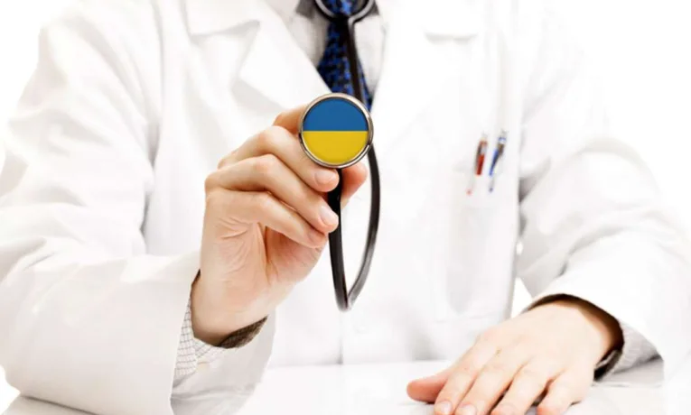 Безкоштовні медичні послуги під час війни: деталі пакету НСЗУ
