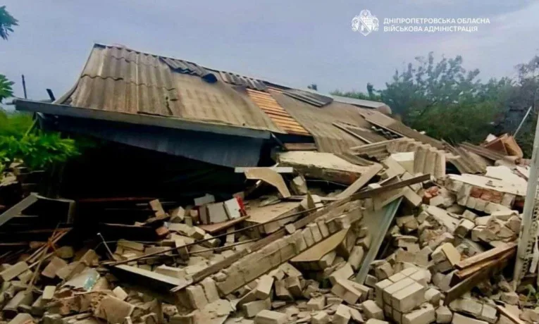 Дві людини загинули, ще п’ятеро поранені: ворог не припиняв гатити по Дніпропетровщині БпЛА і артилерією