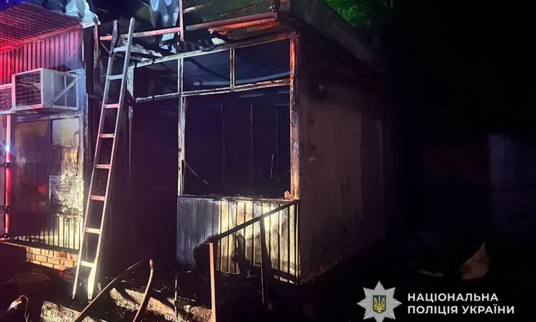Помста після звільнення: у Дніпрі підпалений торговельний павільйон