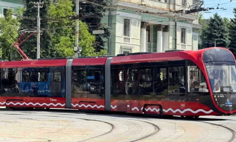 Більше 4 мільйонів поїздок через «єДніпро»: як дніпряни оплачують проїзд зі смартфона