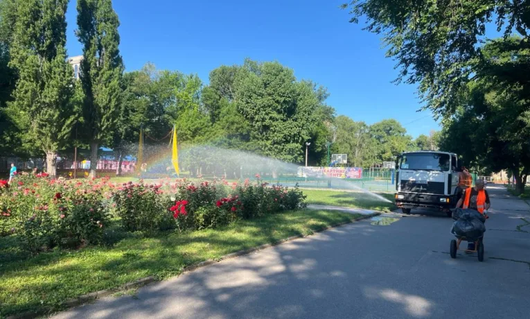 Аномальна спека у Дніпрі: до +38° та попередження ДСНС