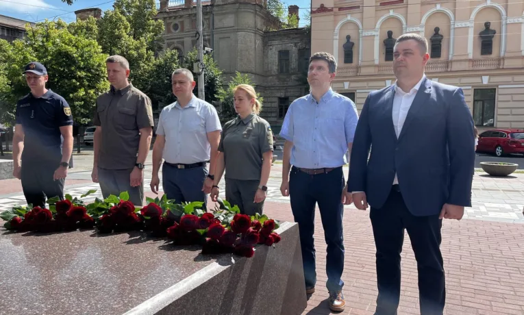 Дніпро відзначив 30-річчя Конституції України