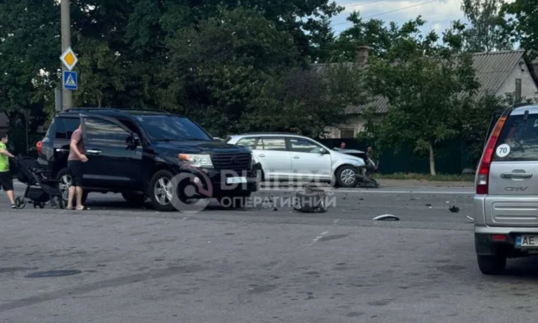 ДТП на Київській у Дніпрі: деталі зіткнення авто