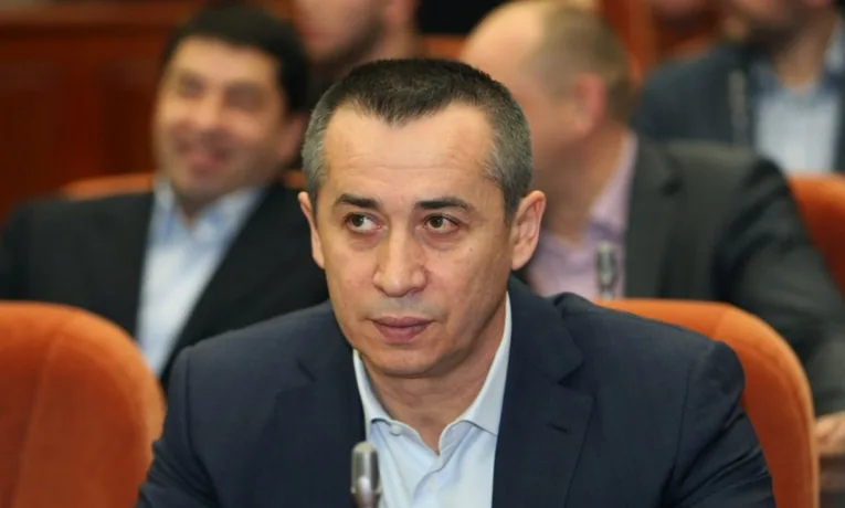 Фірми Краснова вимагають 50 млн грн з бюджету Дніпра