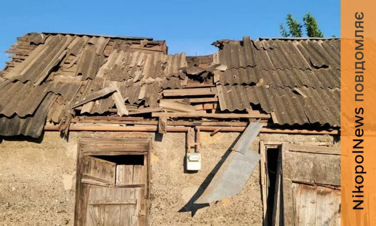 На Нікопольщині пошкоджені приватні будинки і господарські споруди, 9 поранених на Синельниківщині
