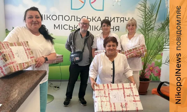 Нікопольські лікарі продовжують рятувати життя попри обстріли