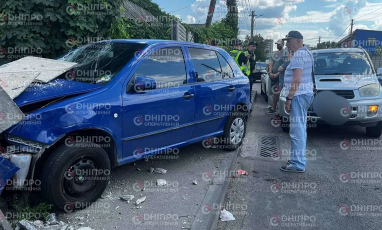 У Дніпрі на Янтарній сталася аварія з двох легковиків