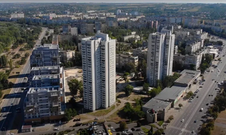 Легендарні «Свічки» на Перемозі: архітектурний символ Дніпра