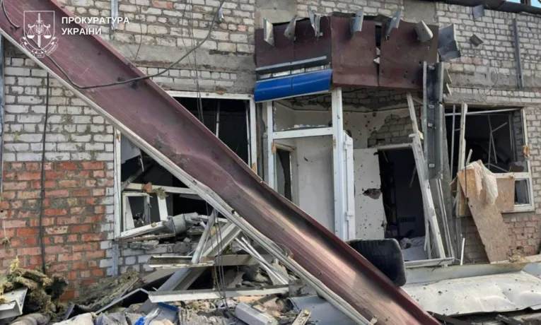 Наслідки ворожих атак на Нікопольщині: є загиблі та поранені
