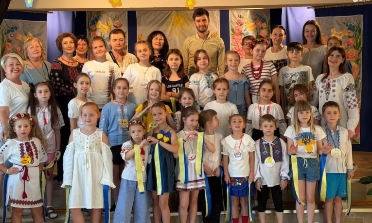 У Дніпрі діти відзначили День Конституції України