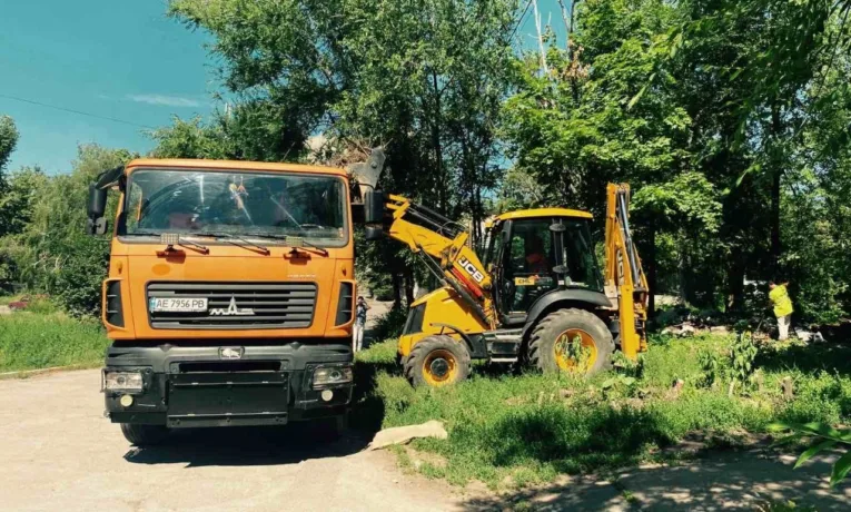 У Дніпрі ліквідують стихійні сміттєзвалища