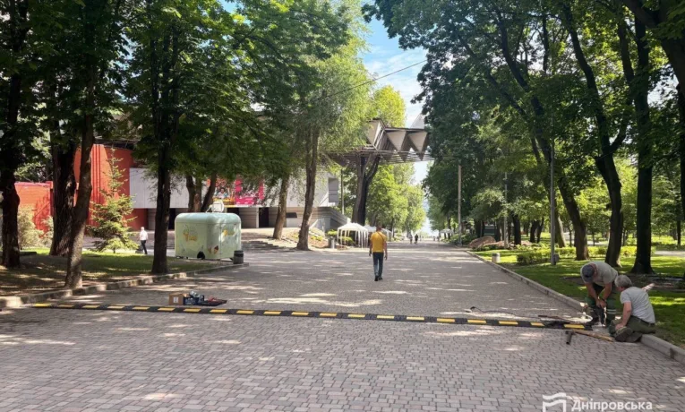 У парках Дніпра обмежили швидкість електросамокатів