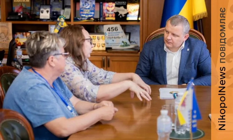 Просідає Алея Слави Героїв у Марганці: Микола Лукашук зустрівся з родинами полеглих Захисників
