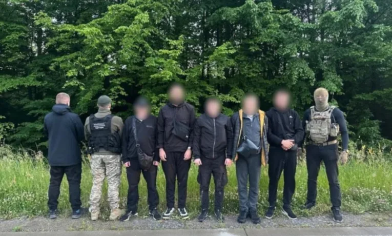 Житель Дніпропетровщини втратив $12 тисяч на втечі за кордон