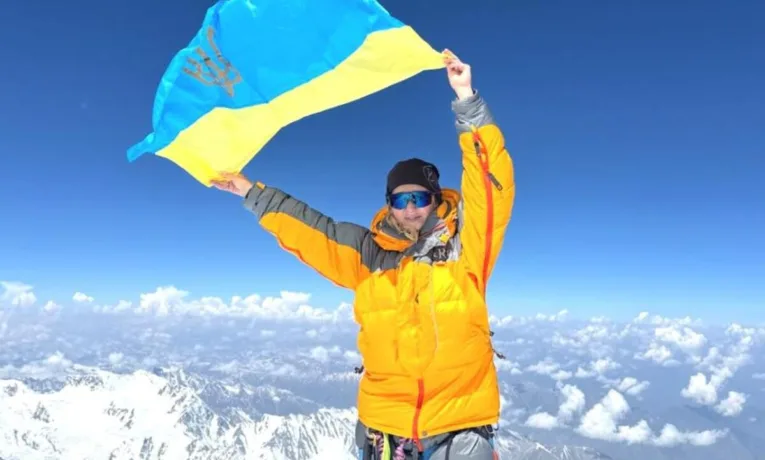 Альпіністка з Дніпра підкорила небезпечну вершину Нанга-Парбат