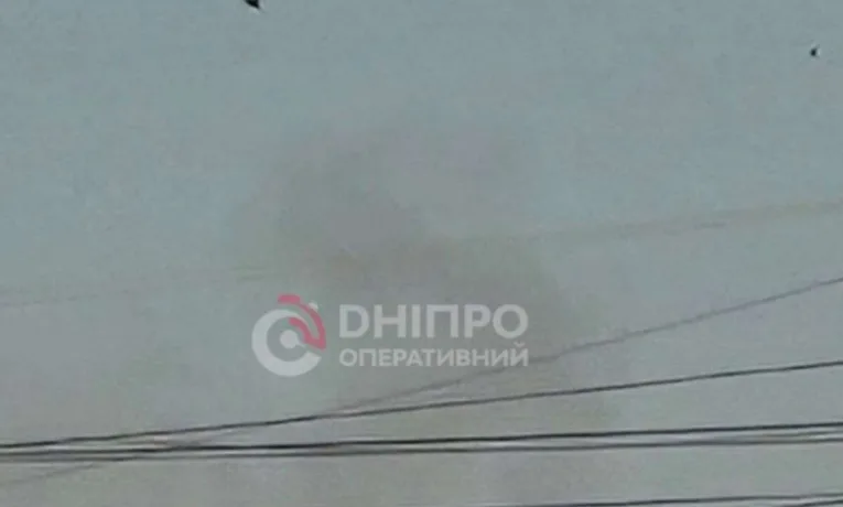 Атака на Дніпро: ворожий дрон влучив у логістичний об'єкт