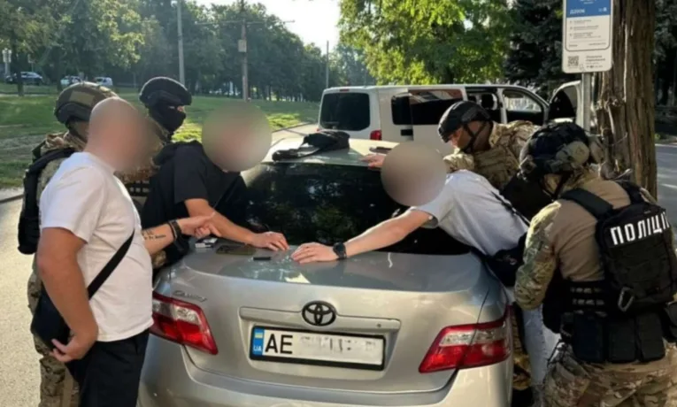 На Дніпропетровщині банда катувала волонтера