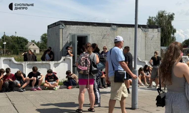 На Дніпропетровщині зупинили поїзд через загрозу БПЛА