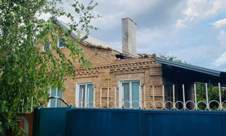 Наслідки обстрілів Дніпропетровщини: руйнування та постраждалий